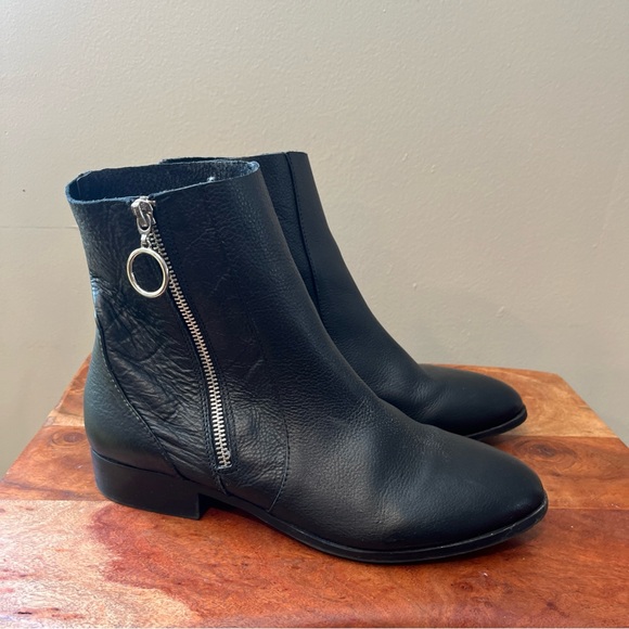Women’s Steve Madden Black Boots booties Alden 9.5 Leather Zipper Pointed Toe - Picture 1 of 9